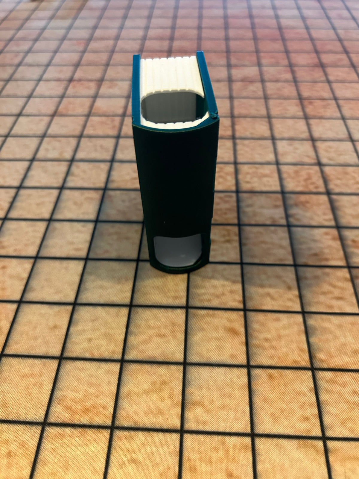 There Can Be Only One – 3D-Printed Book Dice Roller